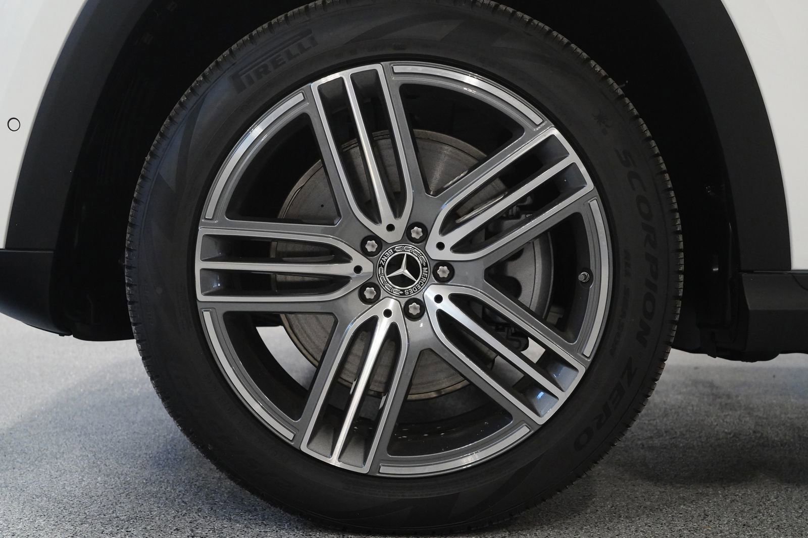 New 2026 Mercedes-Benz GLS 450 4MATIC image 12