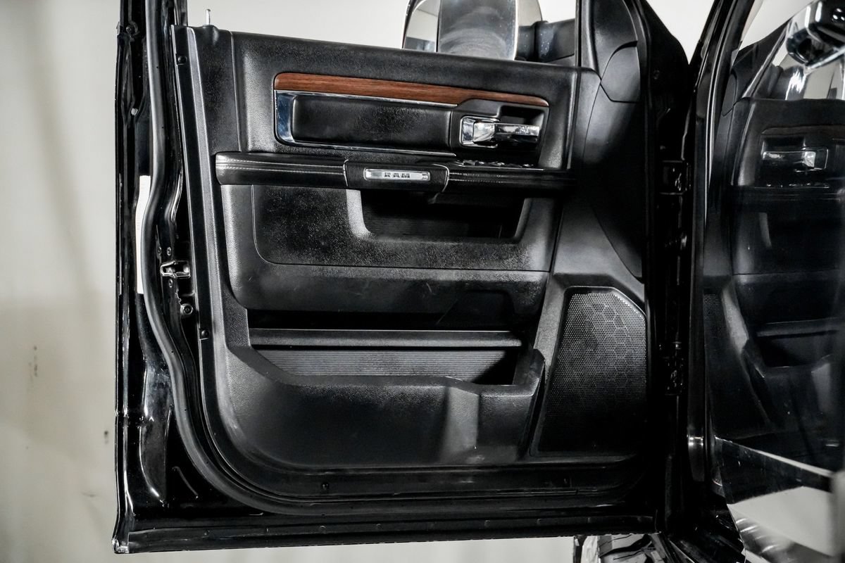 Used 2014 RAM 3500 Laramie w/ Convenience Group AWD/4WD image 31