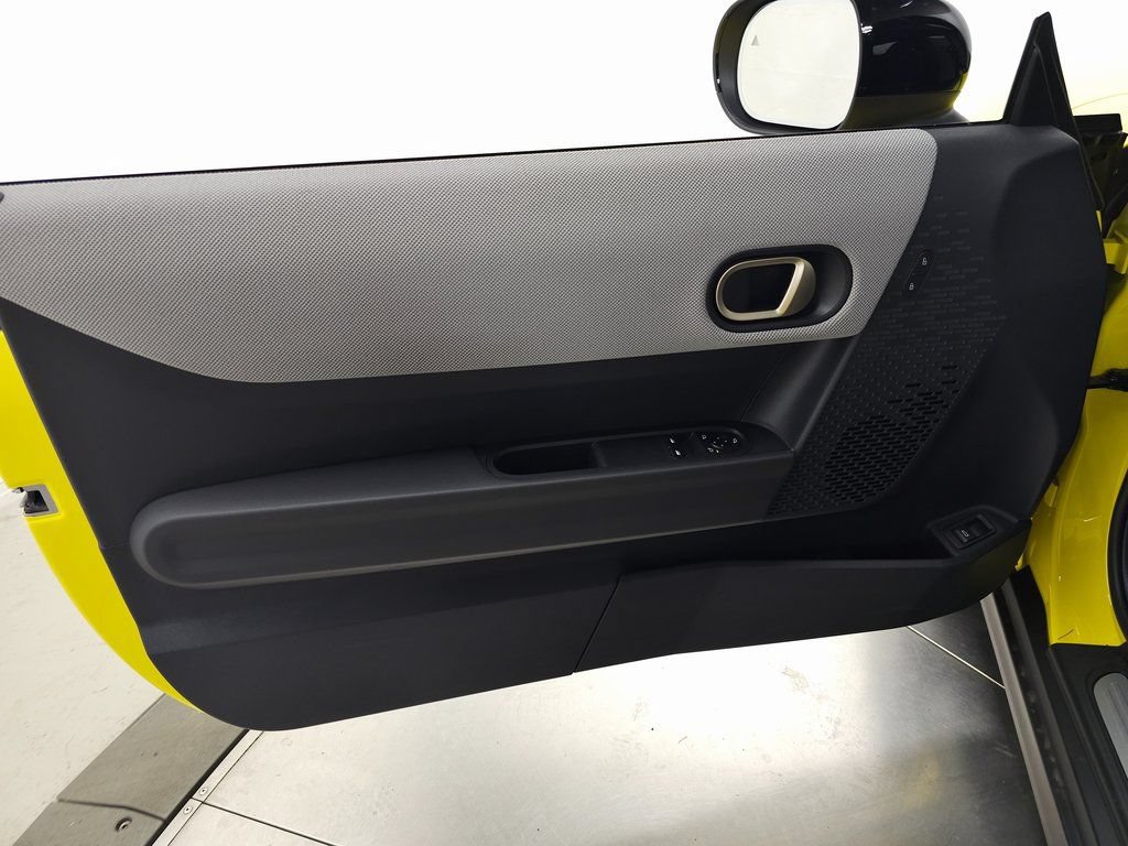 Used 2025 MINI Cooper S FWD image 9