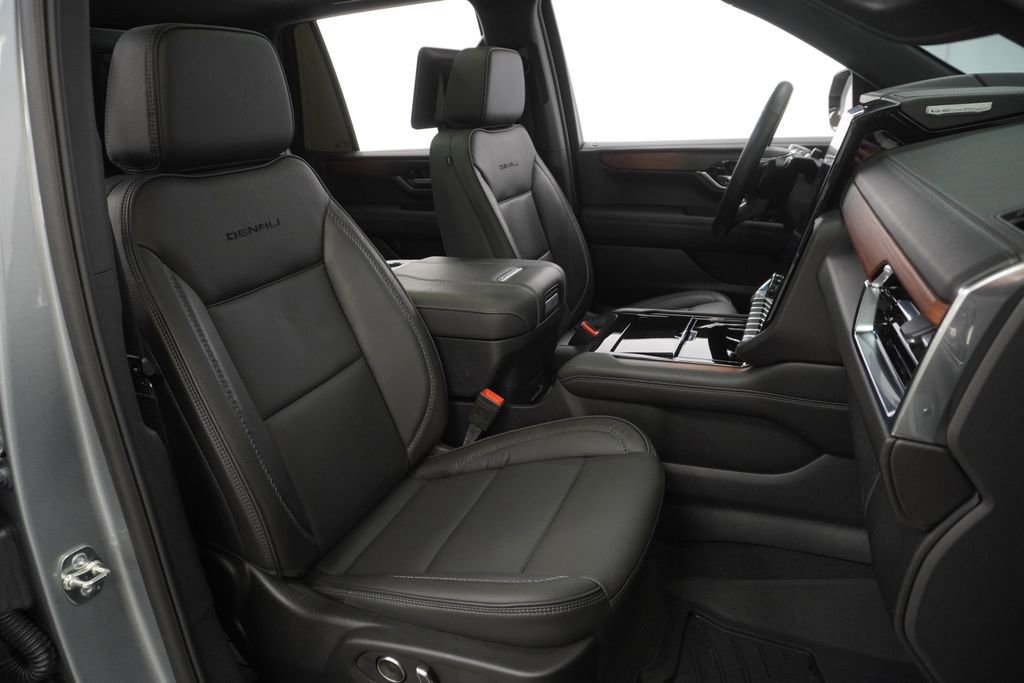 Used 2025 GMC Yukon Denali w/ Denali Reserve Package image 51