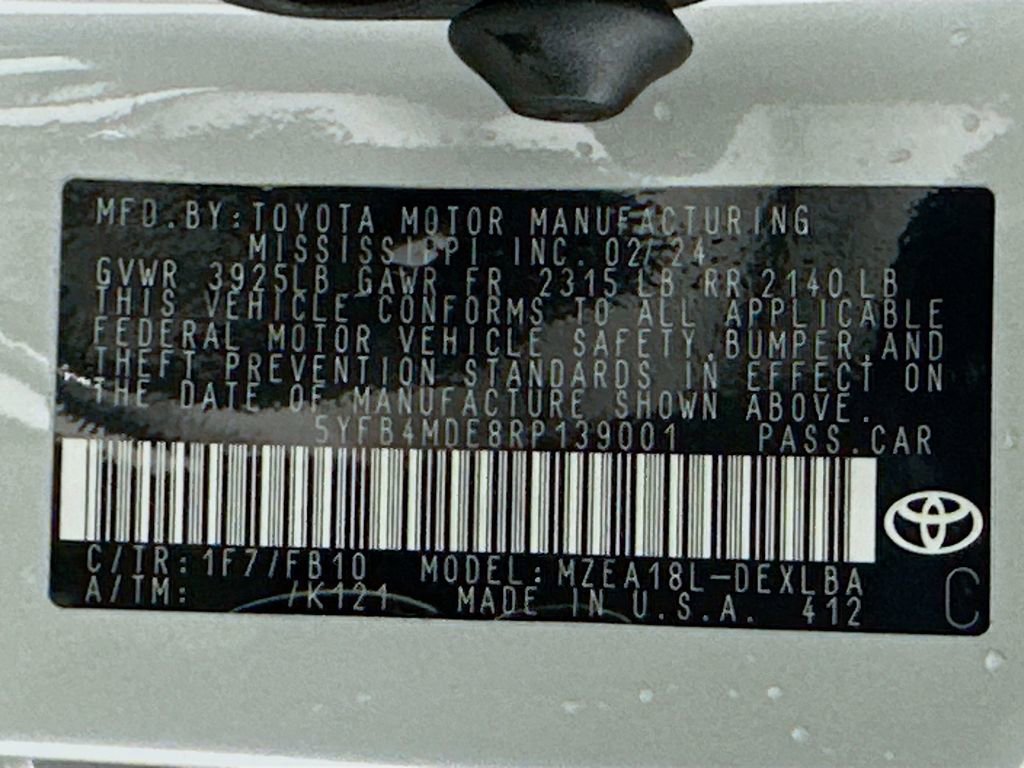 Used 2024 Toyota Corolla LE image 30