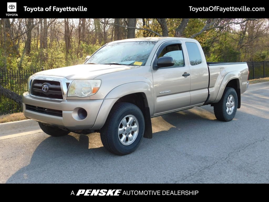 Used 2008 Toyota Tacoma PreRunner image 1