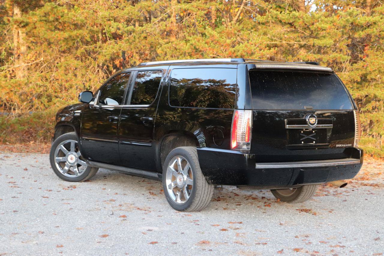 Used 2014 Cadillac Escalade ESV Premium AWD/4WD image 25