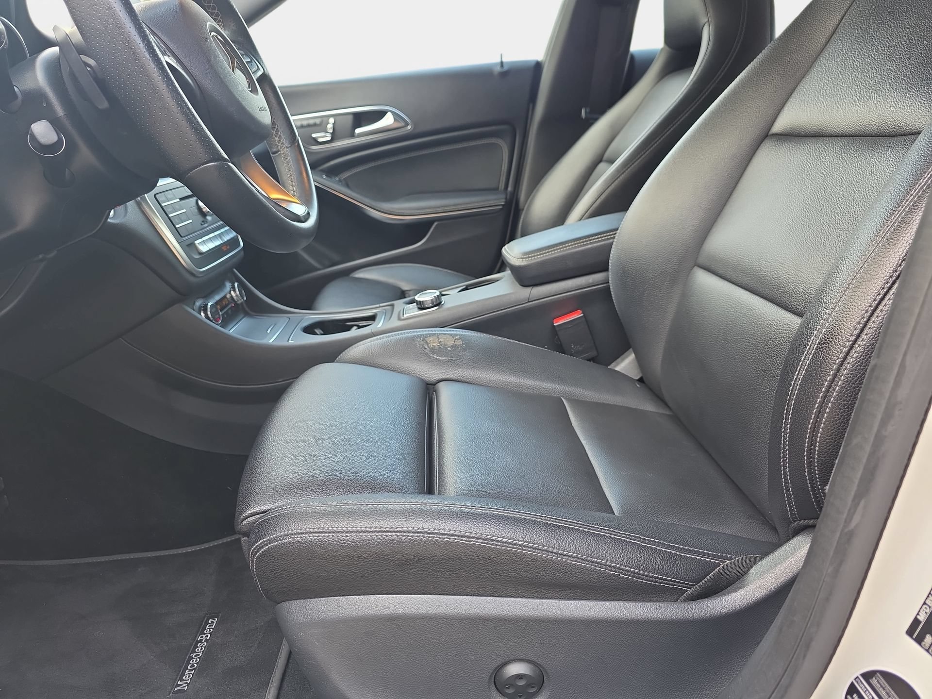 Used 2018 Mercedes-Benz CLA 250 image 27