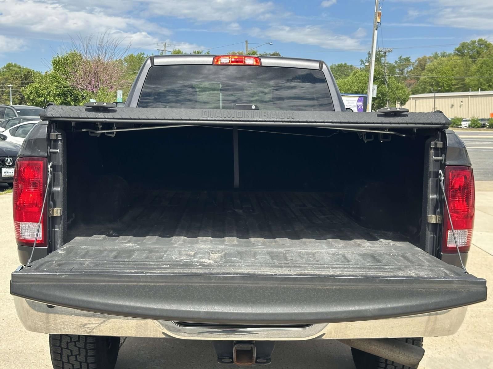 Used 2015 RAM 2500 Tradesman w/ Chrome Appearance Group AWD/4WD image 12