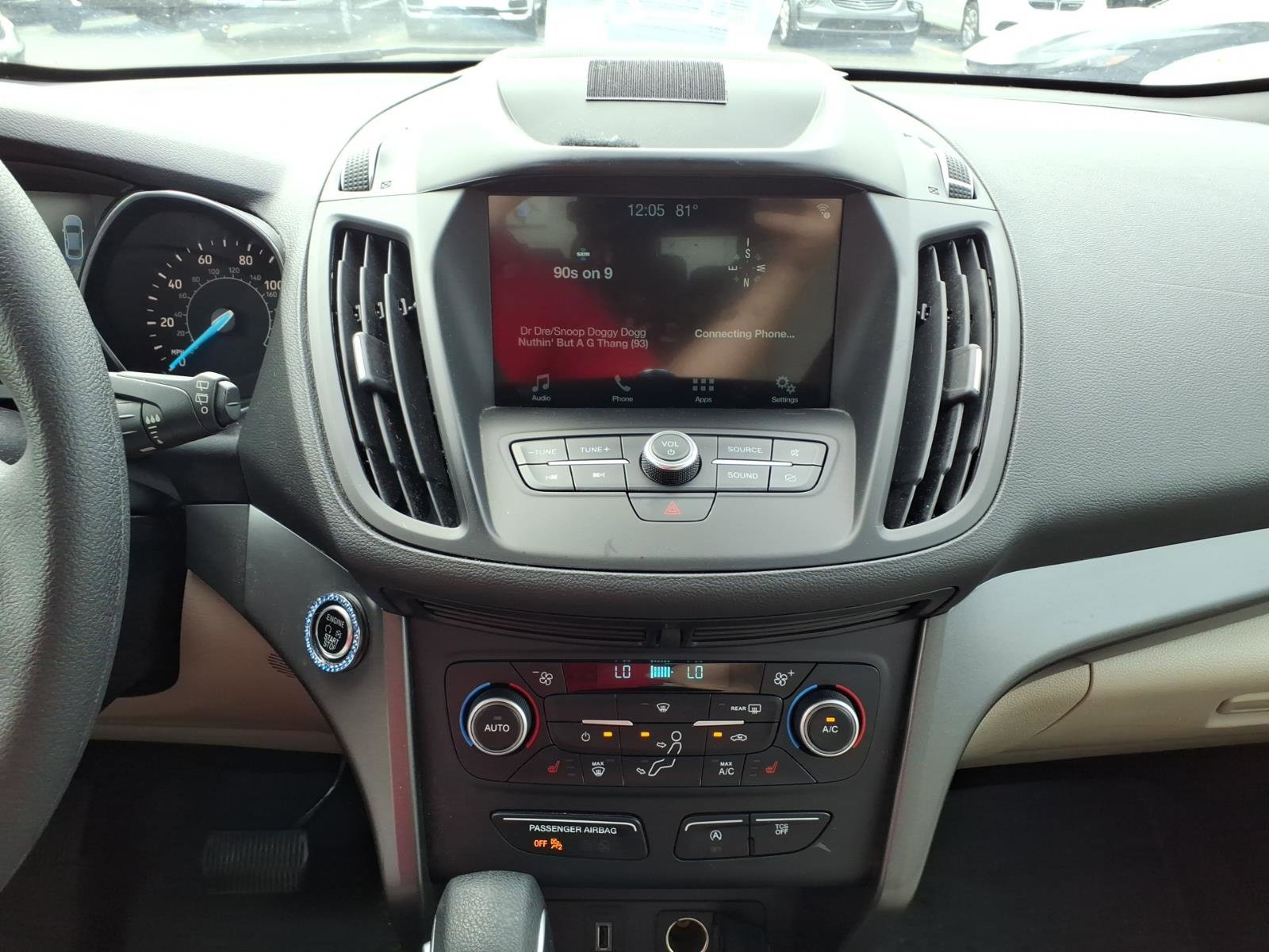 Used 2019 Ford Escape SE image 10