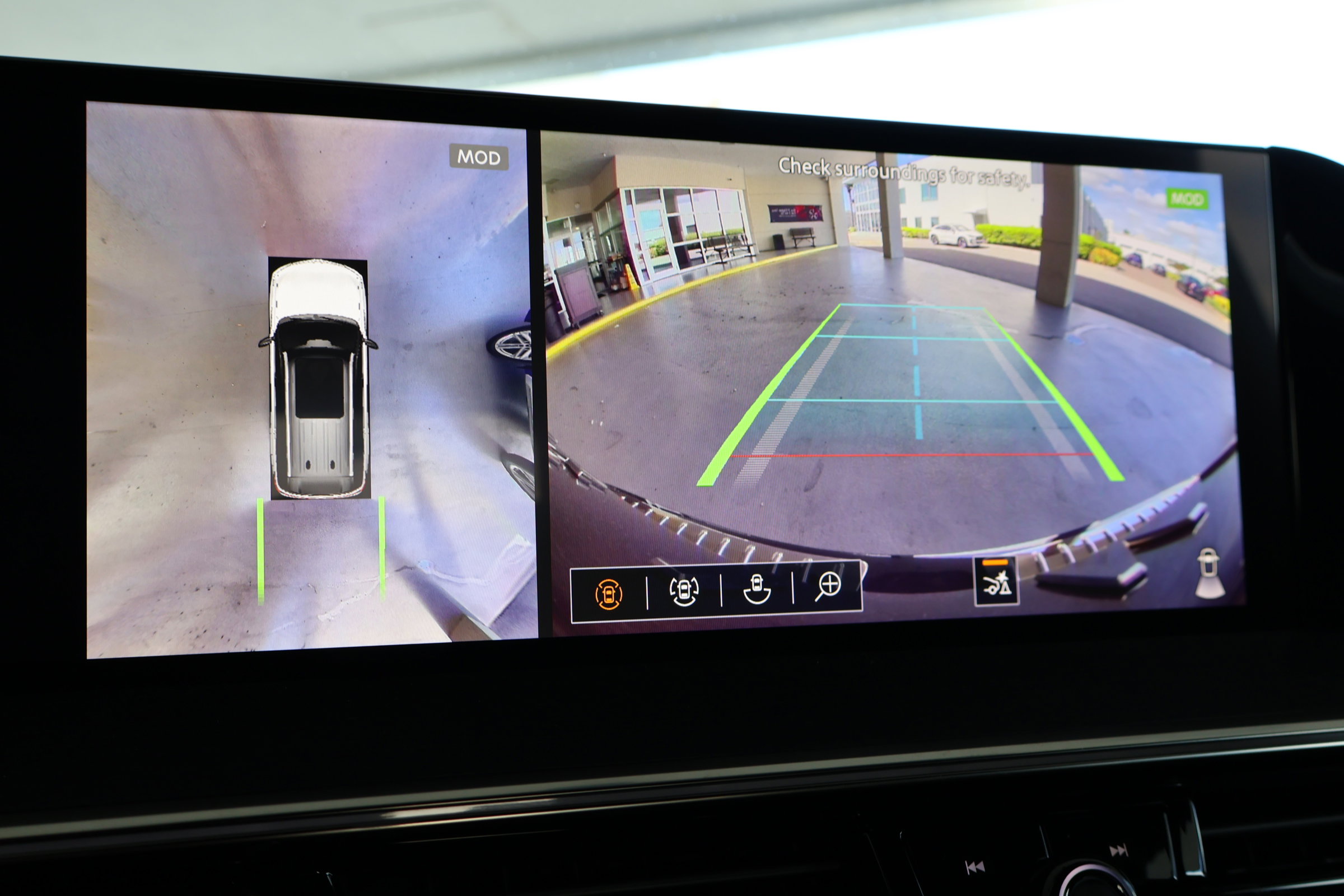 New 2026 INFINITI QX80 4WD image 29