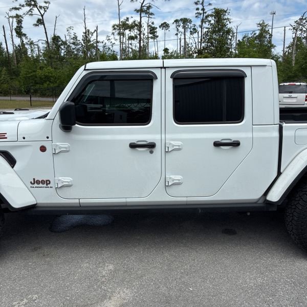 Used 2025 Jeep Gladiator Mojave AWD/4WD image 6