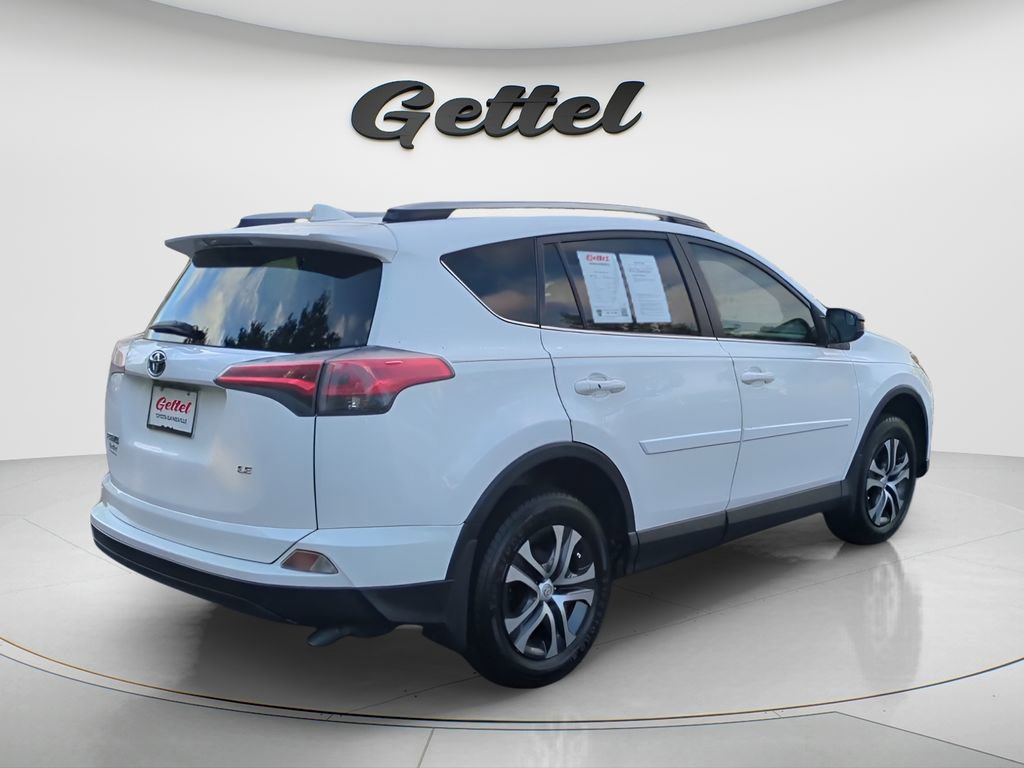 Used 2017 Toyota RAV4 LE image 5