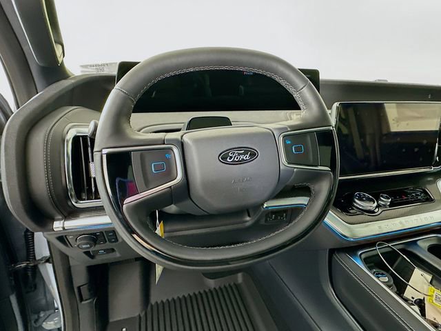 New 2025 Ford Expedition Platinum image 15