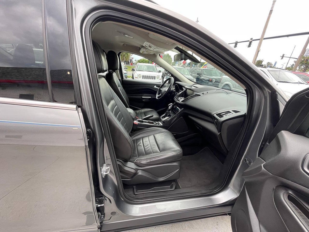 Used 2014 Ford Escape Titanium AWD/4WD image 16