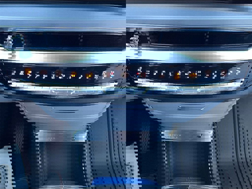 New 2026 Cadillac Lyriq Luxury image 15