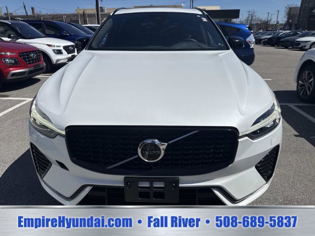 Used 2023 Volvo XC60 B5 Plus AWD/4WD image 12