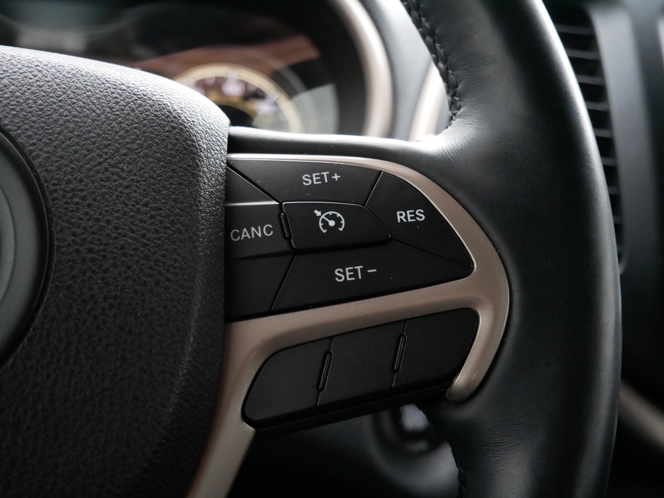 Used 2016 Jeep Cherokee Limited w/ Trailer Tow Group image 29