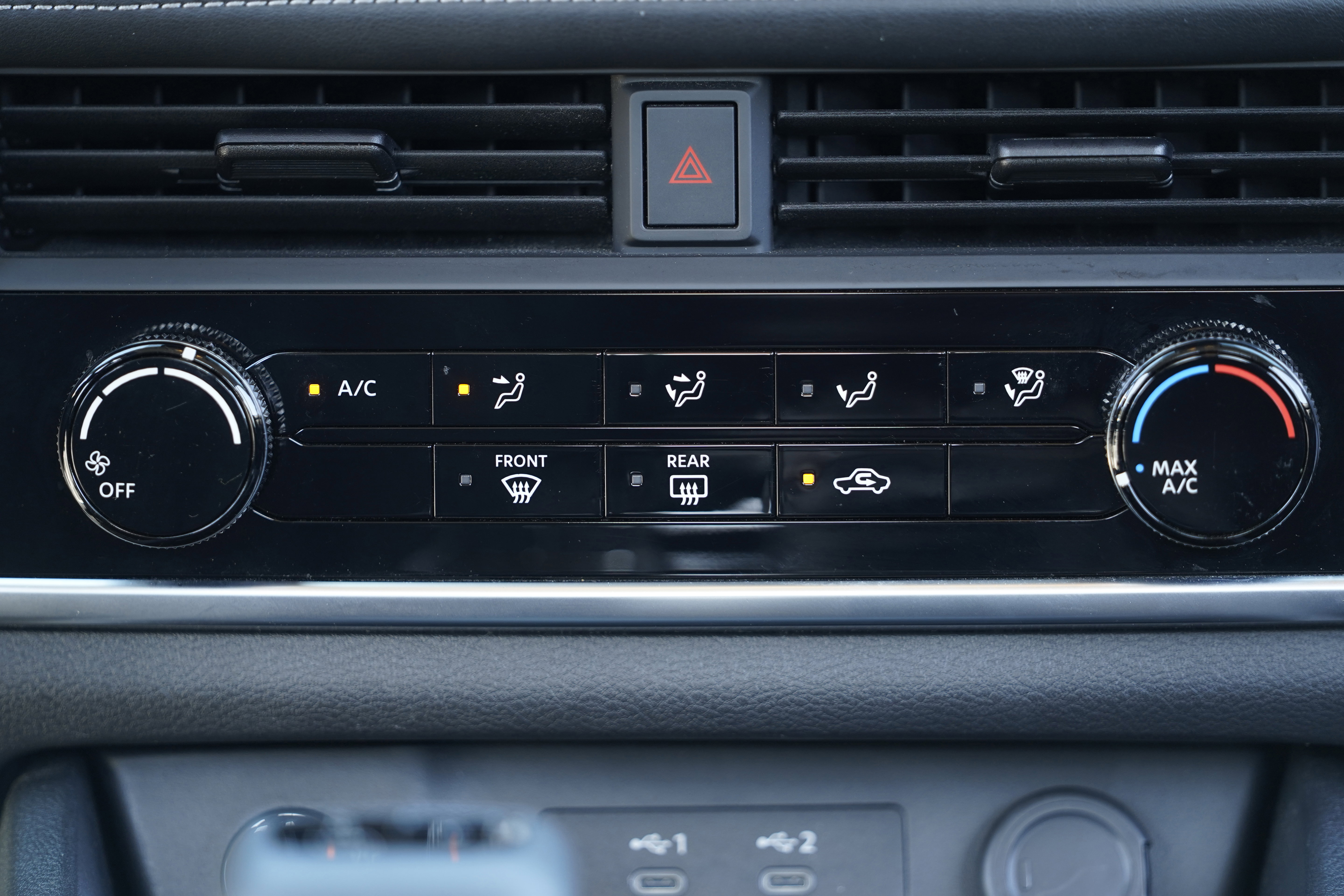 Used 2024 Nissan Rogue S image 26