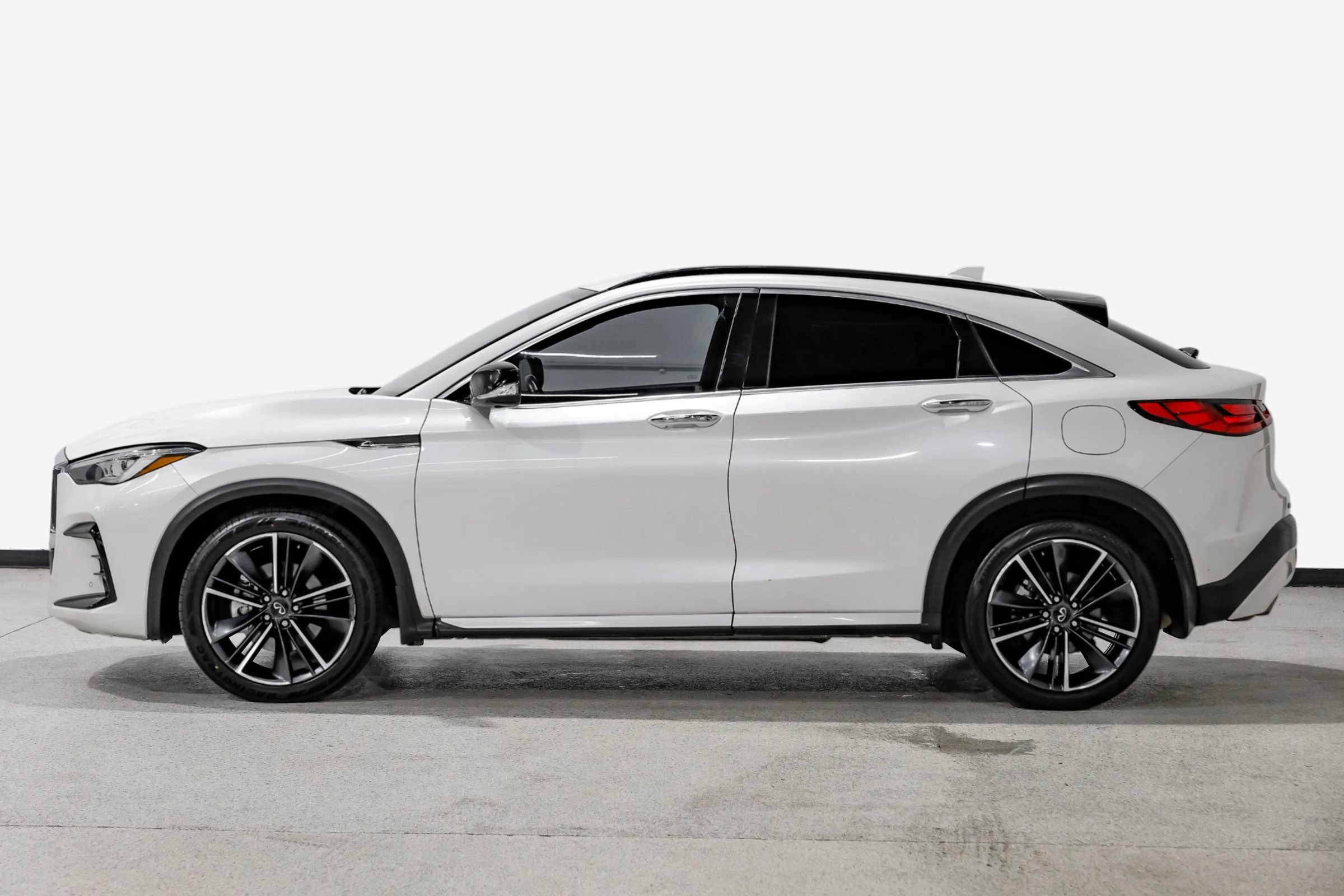 Used 2022 INFINITI QX55 Sensory w/ Lighting Package AWD/4WD image 9