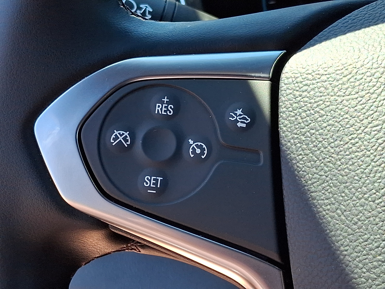 Certified 2023 Chevrolet Traverse LT AWD/4WD image 23