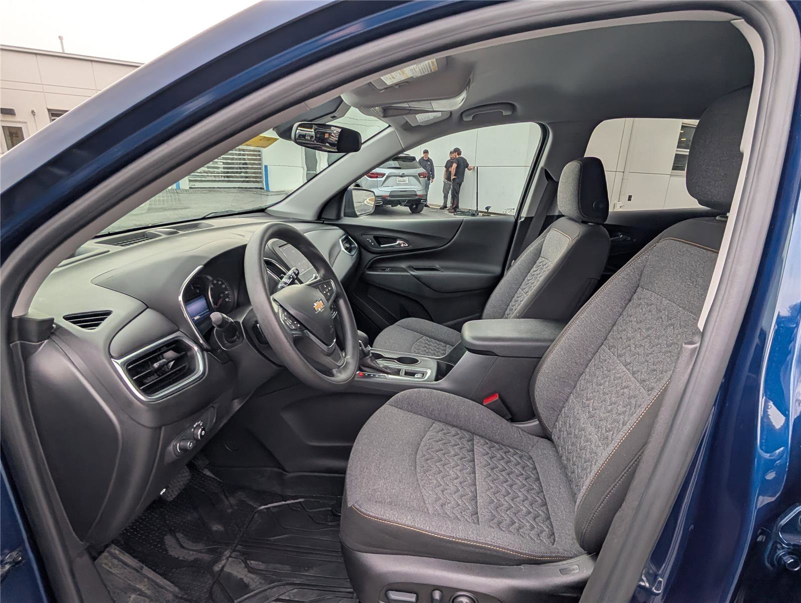 Used 2022 Chevrolet Equinox LT w/ LPO, Floor Liner Package image 14