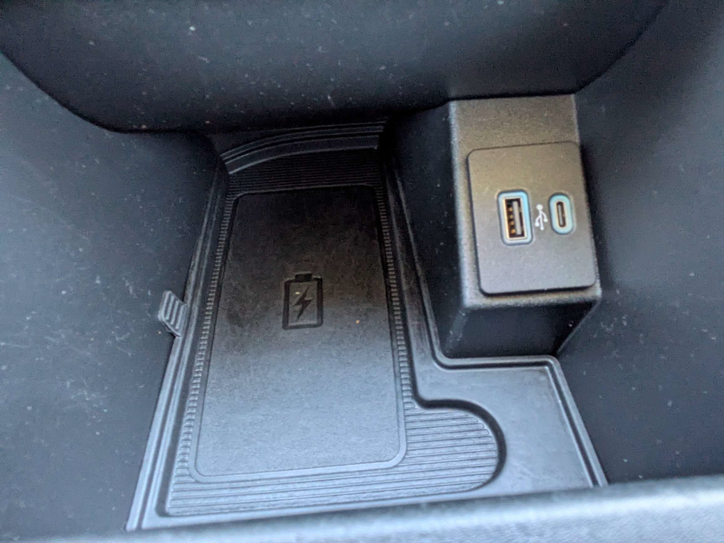 Used 2022 Ford Edge Titanium AWD/4WD image 28