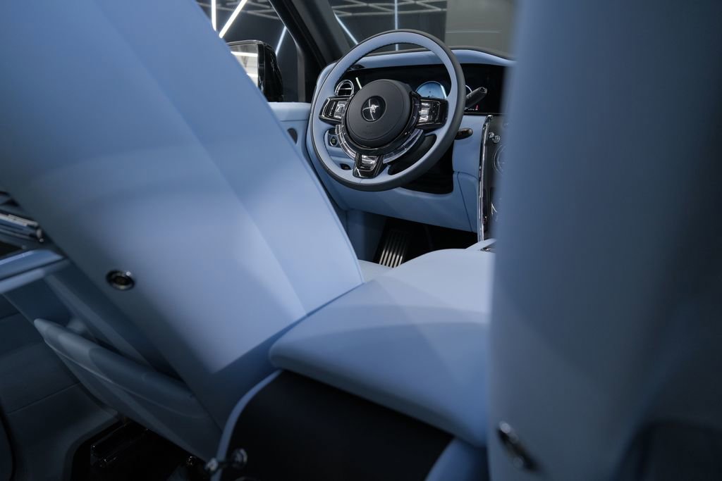 Used 2026 Rolls-Royce Cullinan image 67