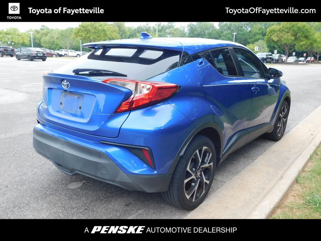 Used 2019 Toyota C-HR XLE FWD image 4
