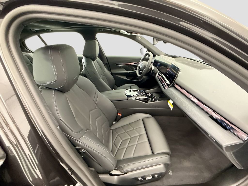 New 2026 BMW i5 eDrive40 image 19