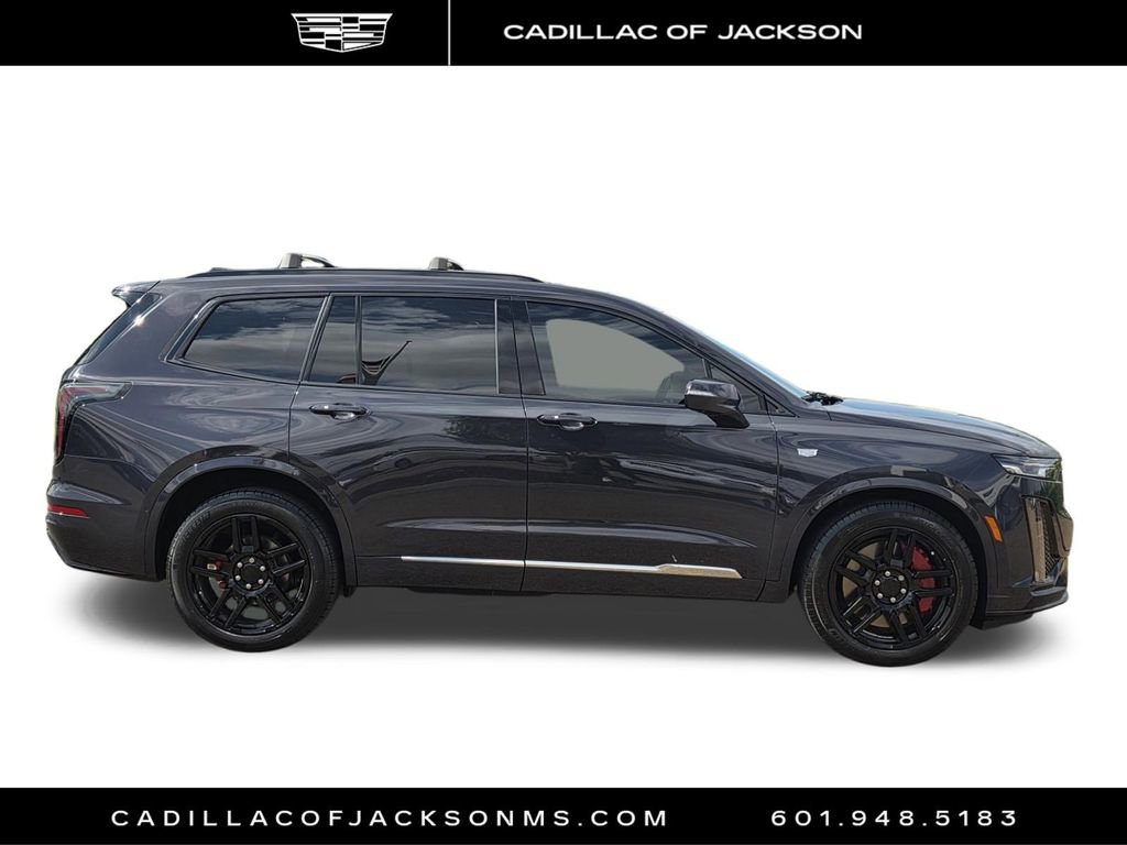 Certified 2024 Cadillac XT6 Sport w/ Technology Package AWD/4WD image 4