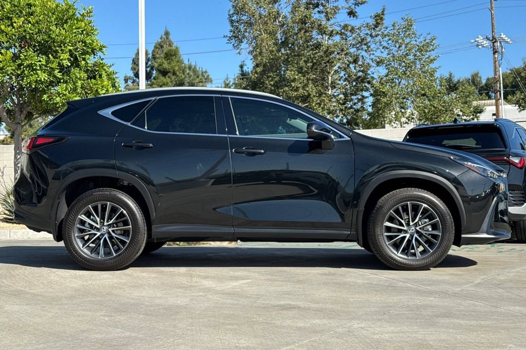 Used 2025 Lexus NX 250 FWD w/ Cold Area Package image 6