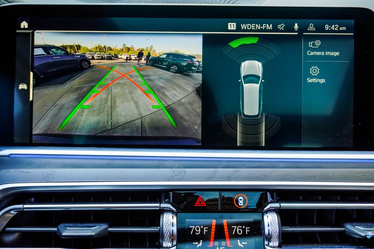 Used 2022 BMW X7 xDrive40i w/ M Sport Package image 27