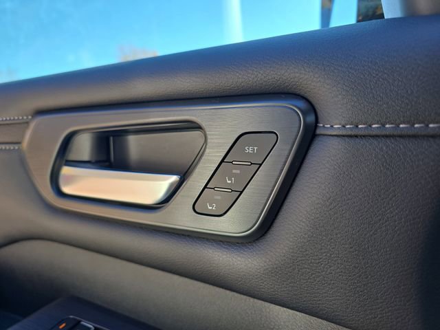 New 2026 Nissan Armada SL w/ Captain's Chari Seat Package image 30