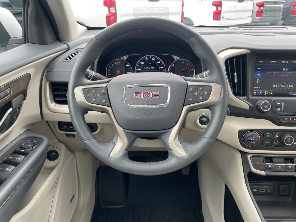 Used 2024 GMC Terrain Denali w/ Denali Premium Package AWD/4WD image 12
