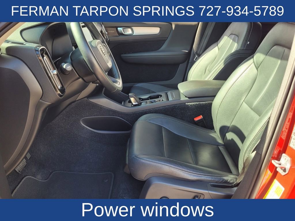 Used 2019 Volvo XC40 T5 Momentum image 13