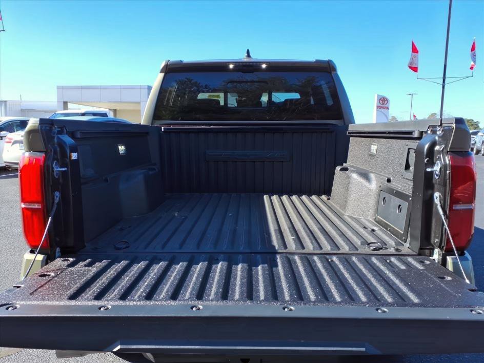 New 2025 Toyota Tacoma TRD Off-Road image 6