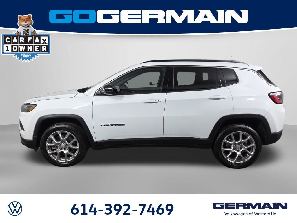 Used 2024 Jeep Compass Latitude w/ Sun and Sound Group image 11