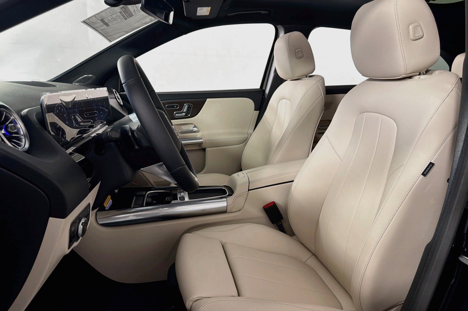 New 2026 Mercedes-Benz GLA 250 image 16