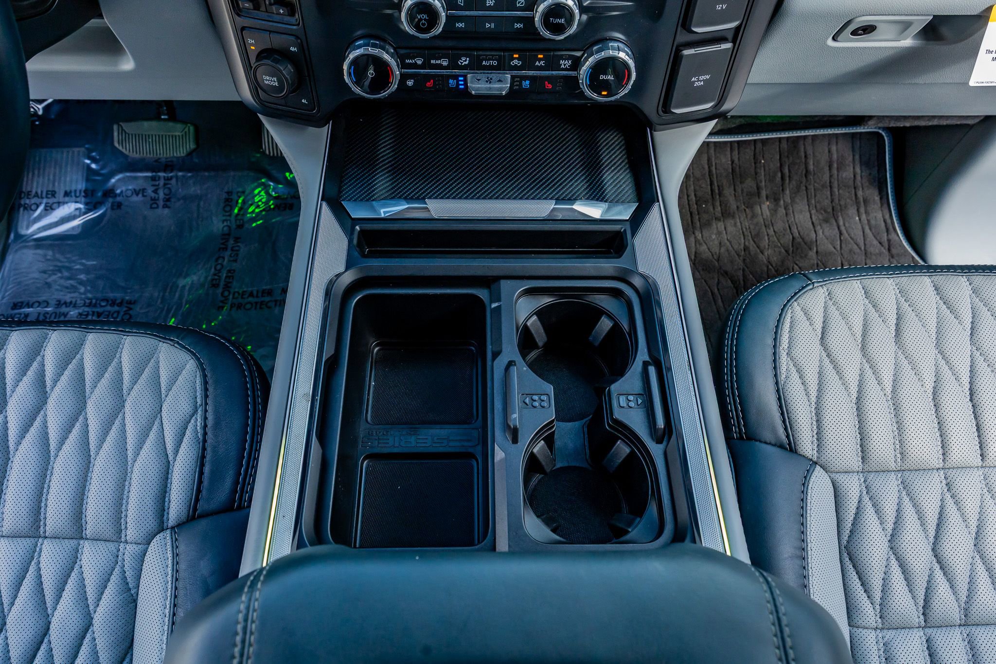 Used 2024 Ford F450 Limited AWD/4WD image 28