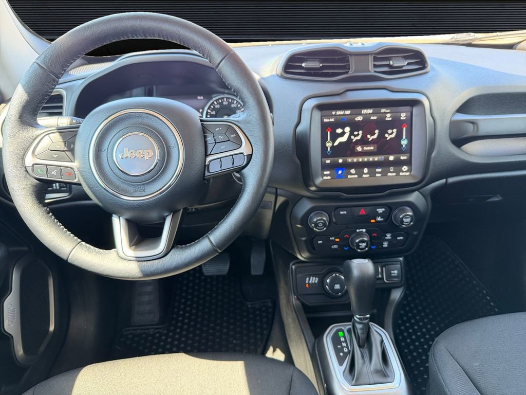 Used 2022 Jeep Renegade Latitude w/ Convenience Group AWD/4WD image 14