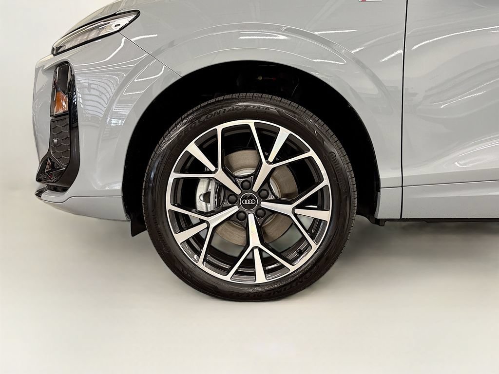 New 2026 Audi Q3 quattro 2.0T AWD/4WD image 24