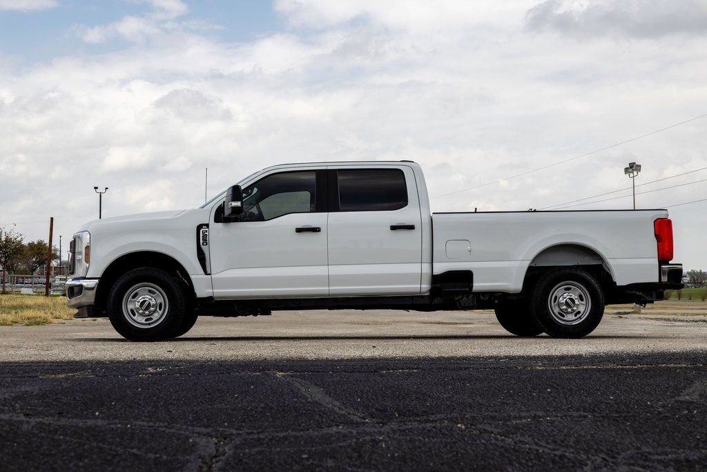Used 2024 Ford F250 XL w/ XL Chrome Package image 4