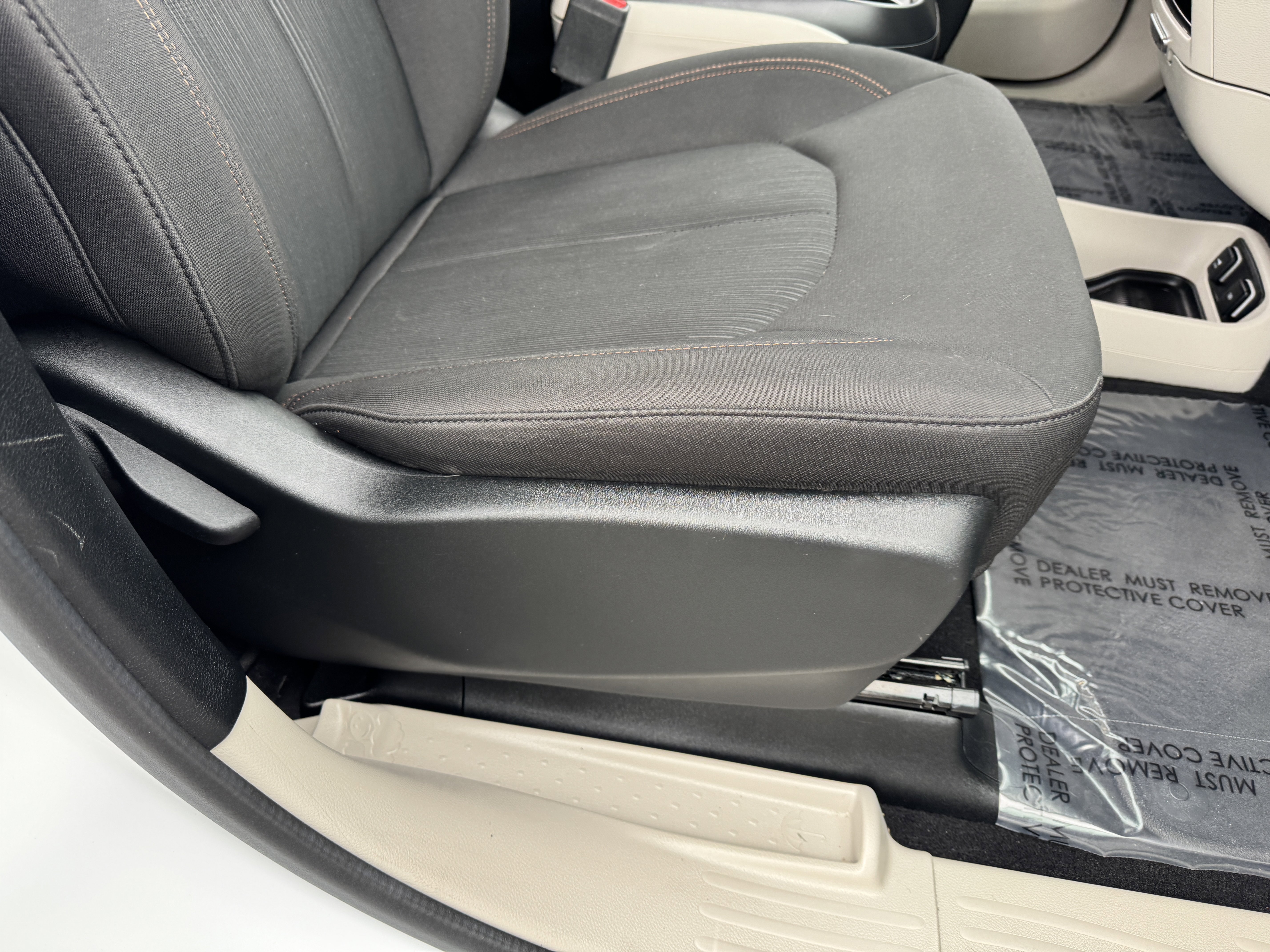 Used 2018 Chrysler Pacifica Touring Plus image 23