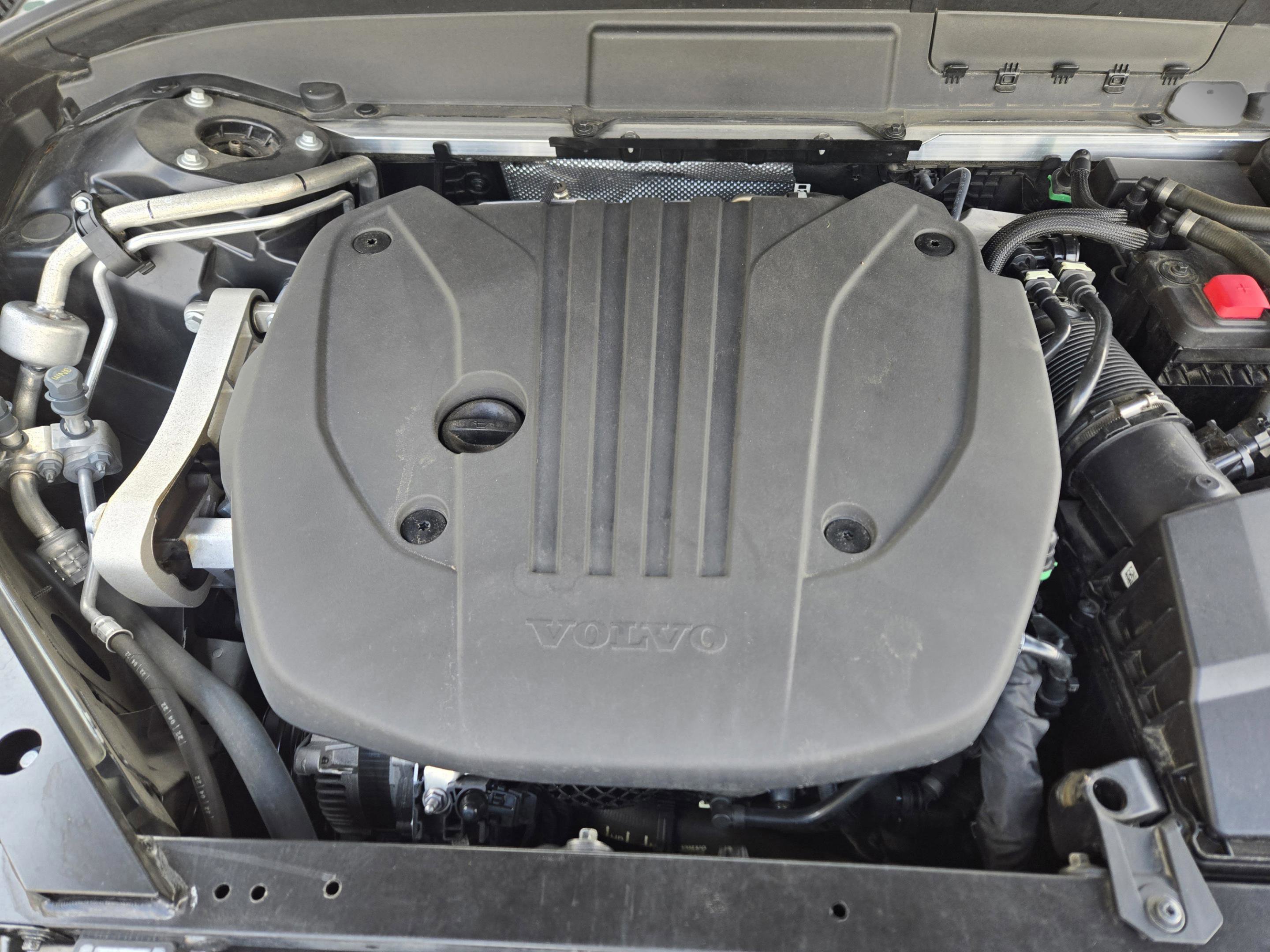 Used 2023 Volvo XC60 B5 Plus w/ Climate Package image 12