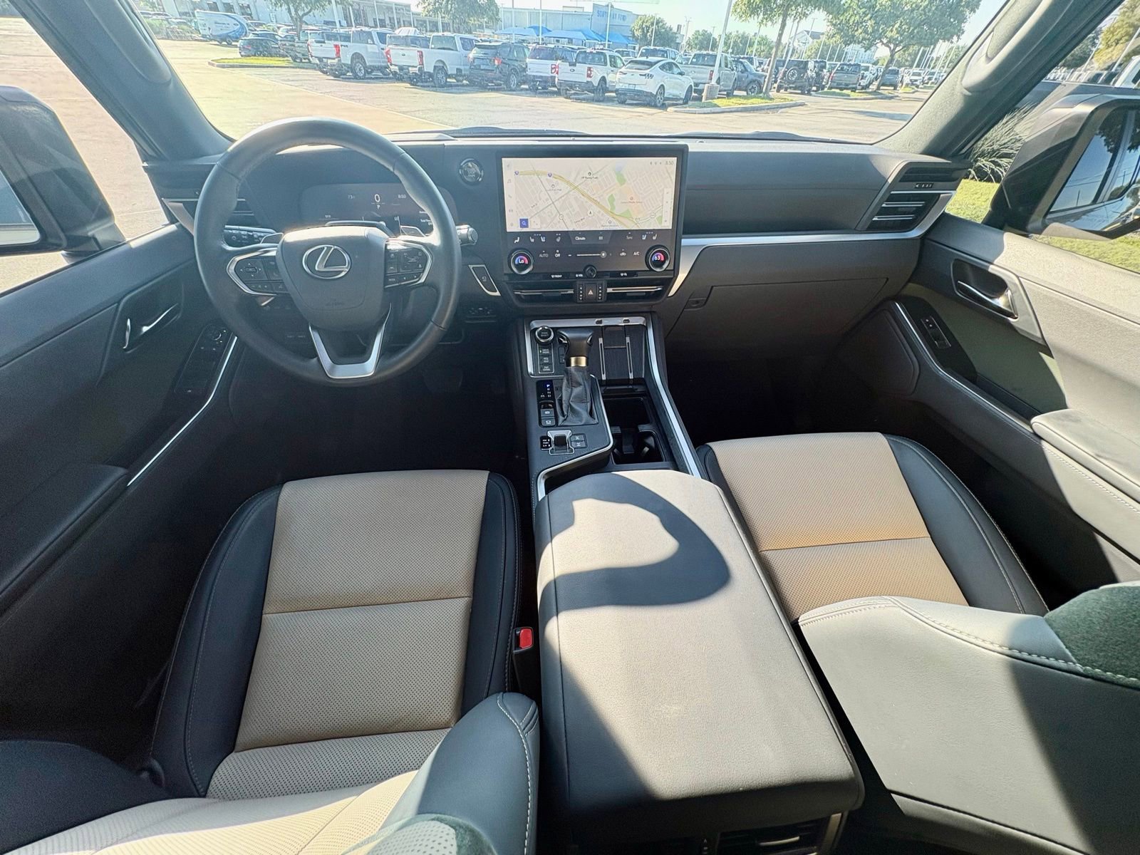 Used 2025 Lexus GX 550 AWD/4WD image 10