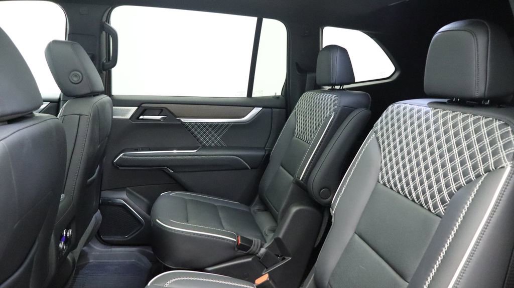 Used 2025 GMC Acadia Denali w/ Super Cruise Package image 25