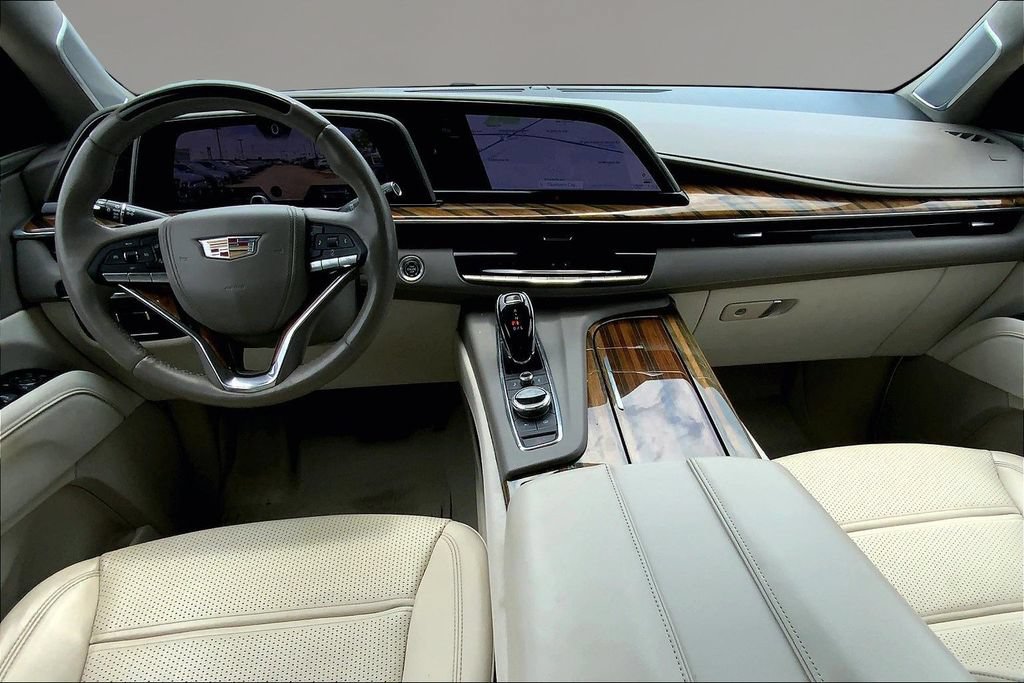 Used 2023 Cadillac Escalade Premium Luxury Platinum AWD/4WD image 15