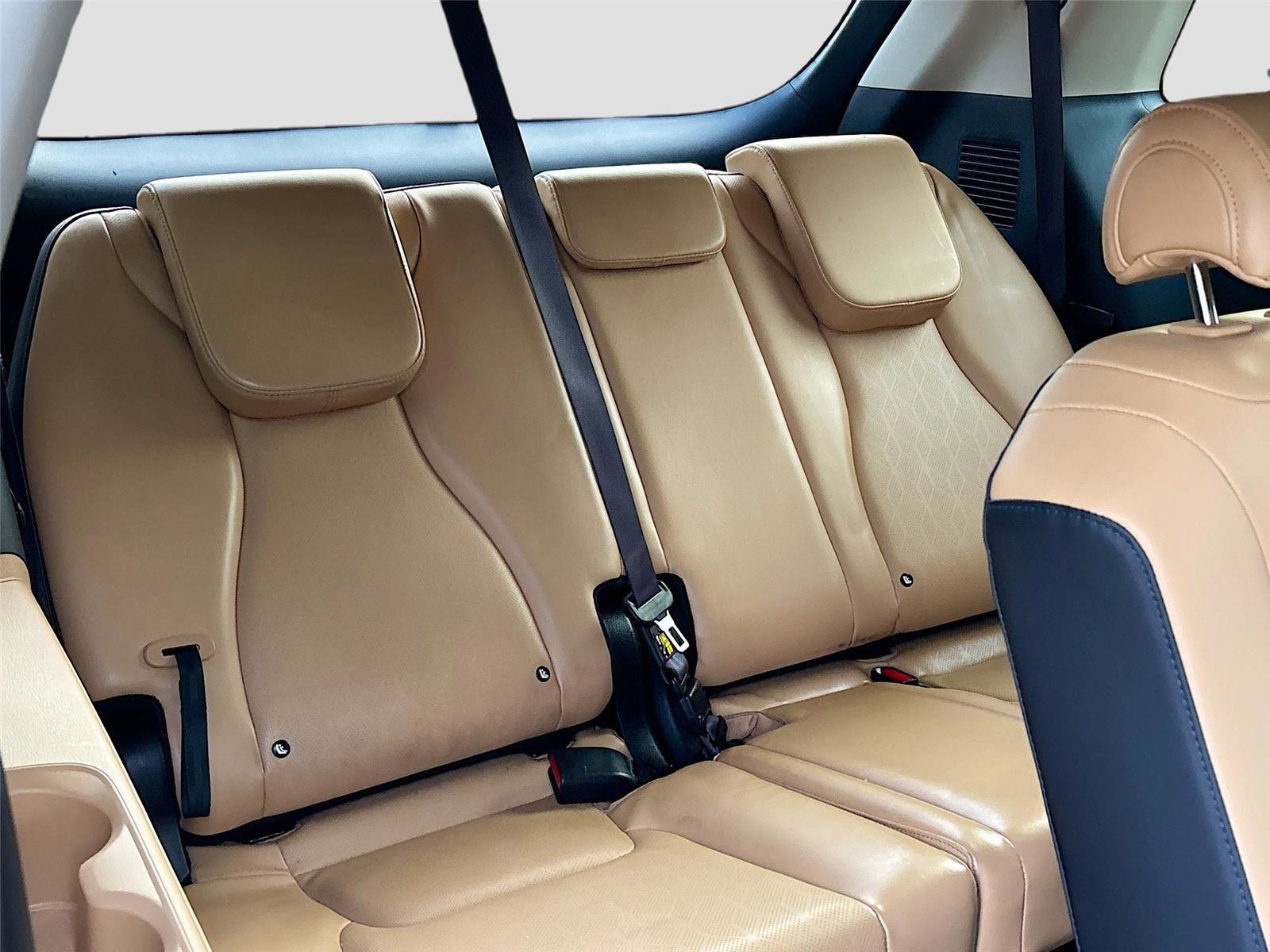 Used 2022 Kia Carnival LX image 27