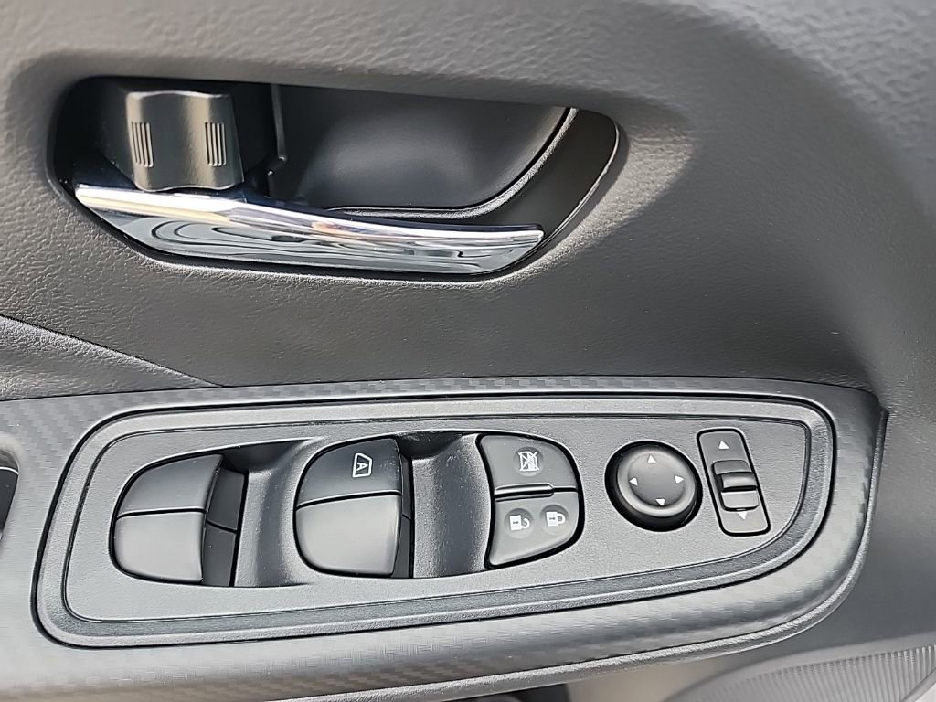 New 2025 Nissan Versa SV w/ Trunk Package FWD image 7