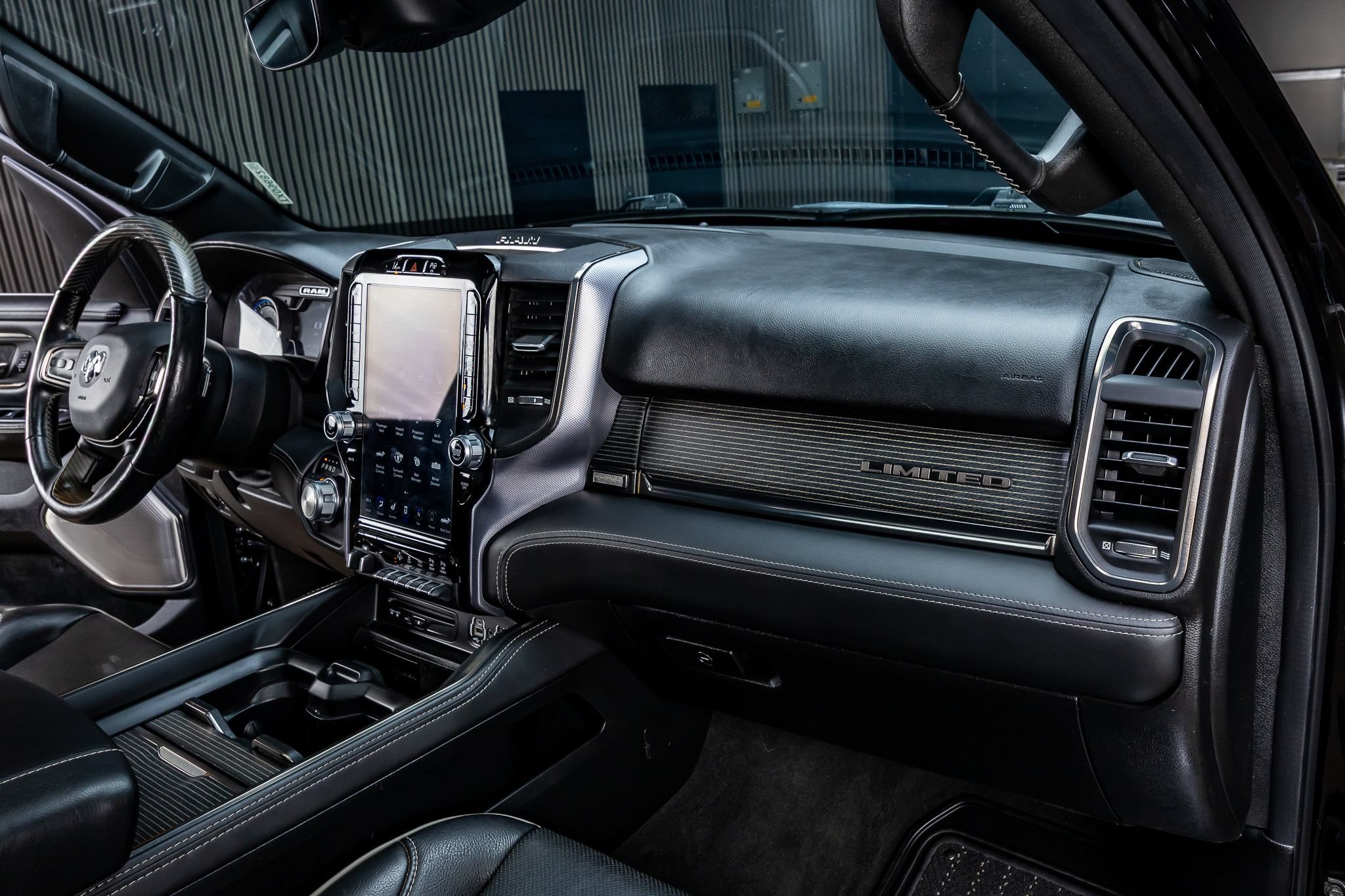Used 2019 RAM 1500 Limited AWD/4WD image 18