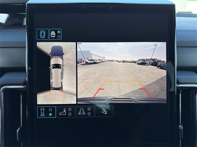 Used 2025 GMC Yukon Denali w/ Sun & Power Step Package image 22