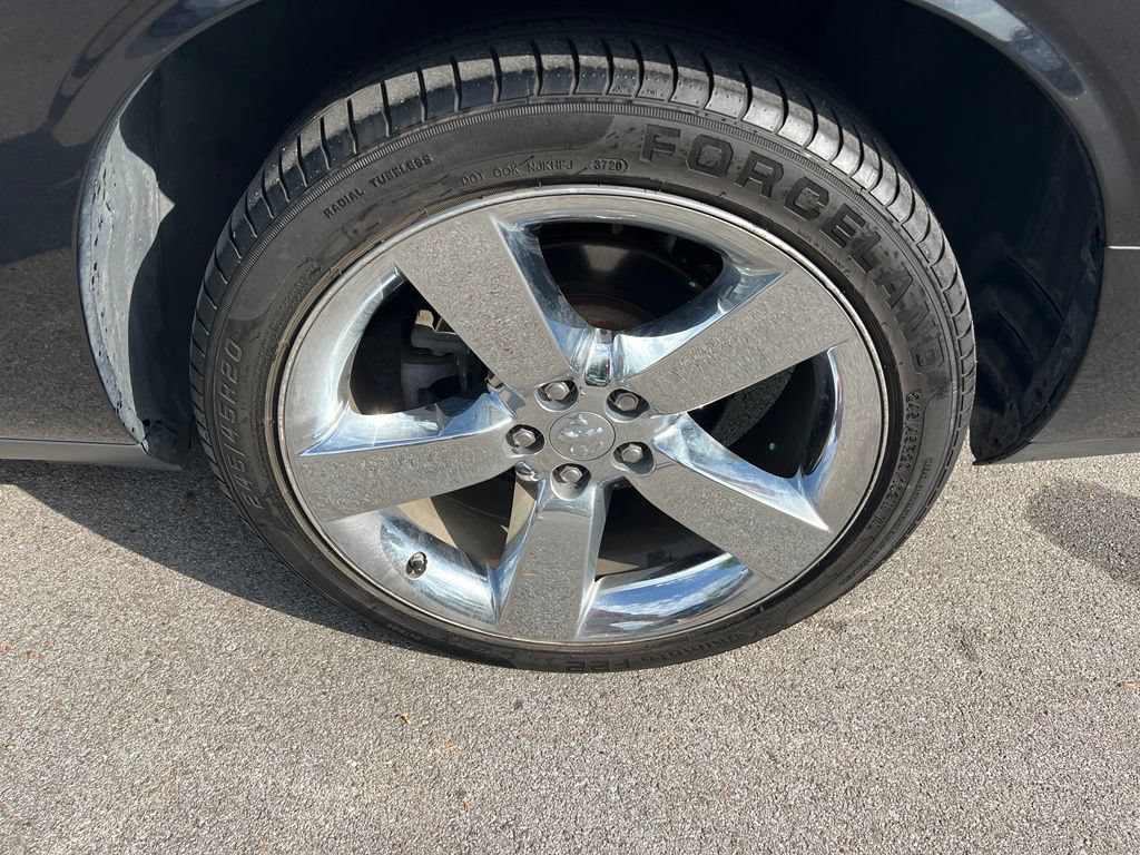 Used 2009 Dodge Challenger R/T w/ Sound Group RWD image 13