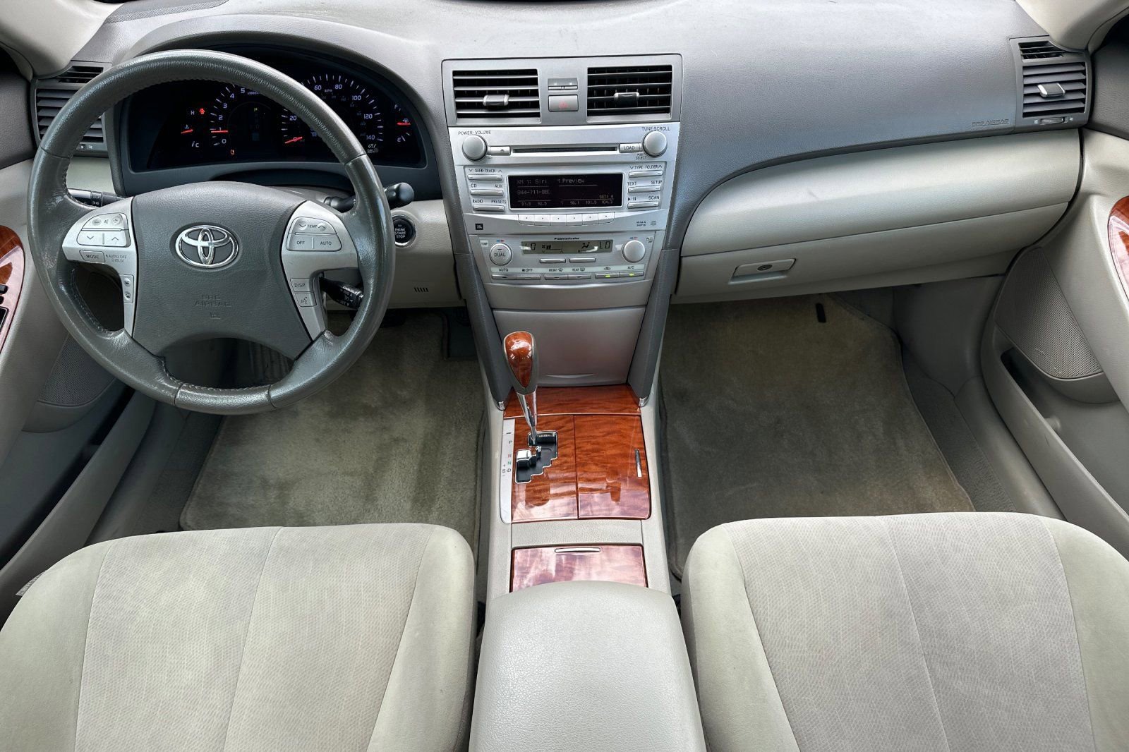 Used 2011 Toyota Camry XLE FWD image 14